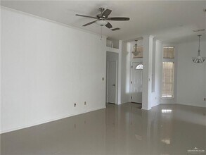 9 N 36th St in McAllen, TX - Building Photo - Building Photo