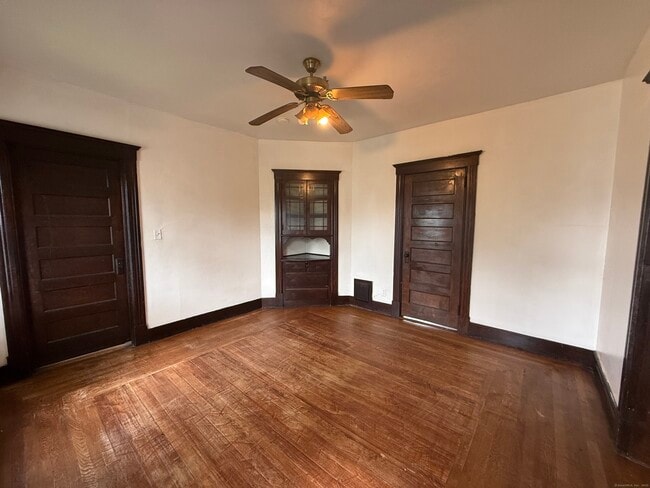 184 Fairview St in New Britain, CT - Building Photo - Building Photo