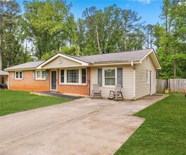145 Melinda Way SE in Smyrna, GA - Building Photo - Building Photo