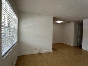 2900 NE 17th Ave in Pompano Beach, FL - Building Photo - Building Photo
