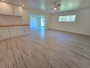 10306 Winthrop Rd in Streetsboro, OH - Building Photo - Building Photo