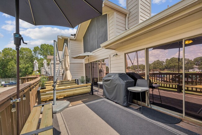 property at 500 River Rd