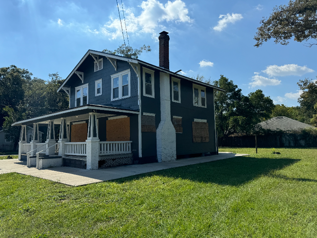 property at 6620 Buffalo Ave