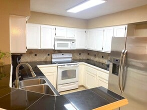 2300 Old Spanish Trl, Unit 1134 in Houston, TX - Foto de edificio - Building Photo