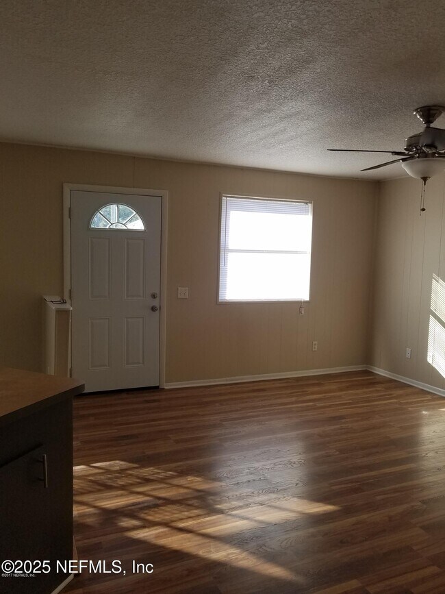 1065 Stocks St in Atlantic Beach, FL - Building Photo - Building Photo