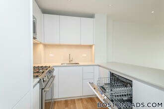 1410 Columbia Rd, Unit 9K in Boston, MA - Building Photo - Building Photo