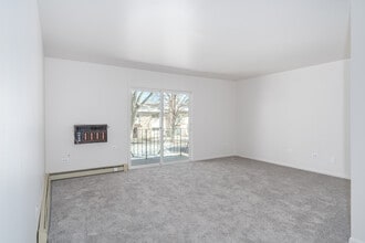 Heritage Senior Apartments - 55 and over in Alsip, IL - Foto de edificio - Interior Photo