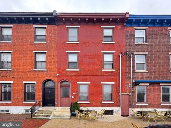 property at 2226 Fairmount Ave