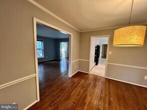 9101 Streamview Ln in Vienna, VA - Building Photo - Building Photo