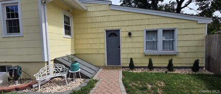 338 Main St in East Setauket, NY - Building Photo - Building Photo