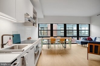 1625 Eckington Pl NE in Washington, DC - Foto de edificio - Building Photo