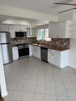 8092 Forelle Dr in Huntington Beach, CA - Building Photo