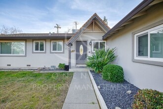 6507 Matterhorn Dr in Sacramento, CA - Building Photo - Building Photo