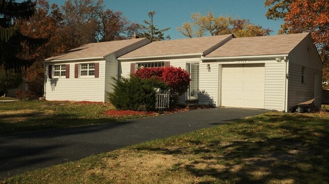 property at 32568 Electric Blvd