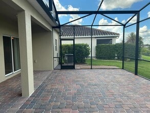 2045 Lakeside Ave in Davenport, FL - Building Photo - Building Photo