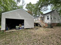 319 Clarendon Dr photo'