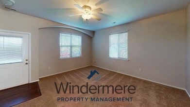 236 NE Flowers Ln in College Place, WA - Building Photo - Building Photo