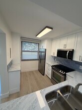 3511 Village Blvd in West Palm Beach, FL - Building Photo - Building Photo