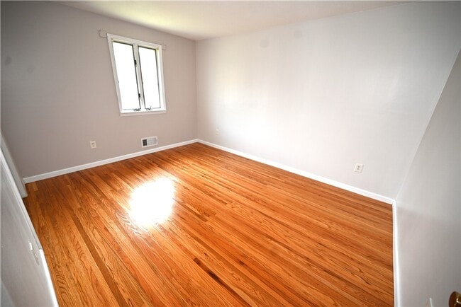 1093 Washington St in Spencerport, NY - Building Photo - Building Photo