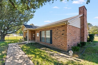 Tiffany Square Apartments in Shreveport, LA - Foto de edificio - Building Photo