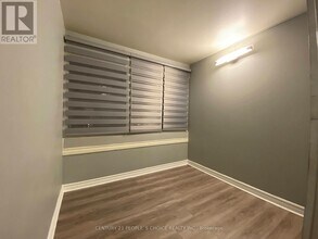 725 Don Mills Rd. in Toronto, ON - Building Photo - Building Photo