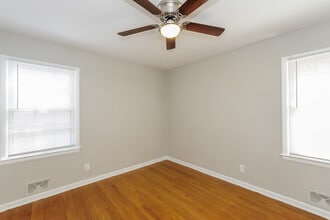 10505 E 79th St in Raytown, MO - Building Photo - Building Photo