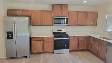 330 Purple Aster St in Youngsville, NC - Building Photo - Building Photo