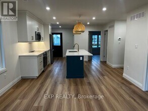 141 Humboldt Pkwy in Port Colborne, ON - Building Photo - Building Photo