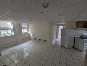 382 Riverway, Unit 1 in Boston, MA - Building Photo - Building Photo