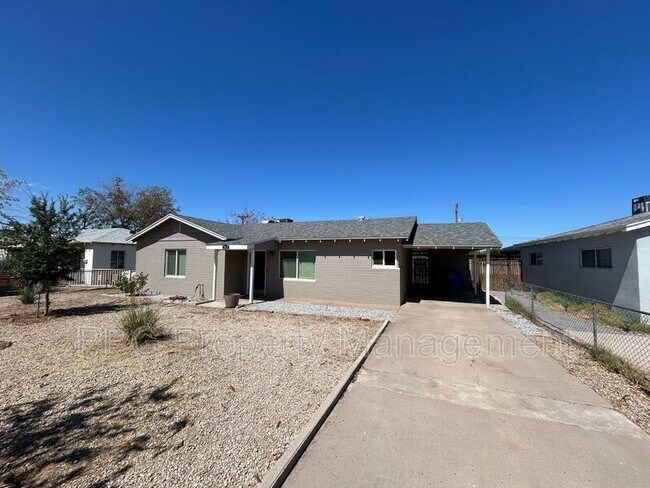 2812 N 35th St in Phoenix, AZ - Building Photo - Building Photo