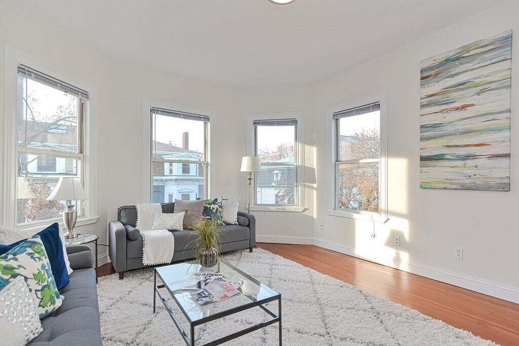 28 Inman St in Cambridge, MA - Building Photo