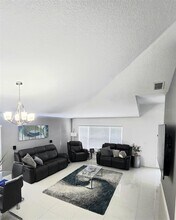 2823 Maguire Dr in Kissimmee, FL - Building Photo - Building Photo
