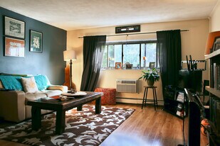 15 Walbridge St, Unit 38 in Boston, MA - Building Photo
