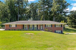 4083 Cedar Knoll Dr in Tucker, GA - Building Photo