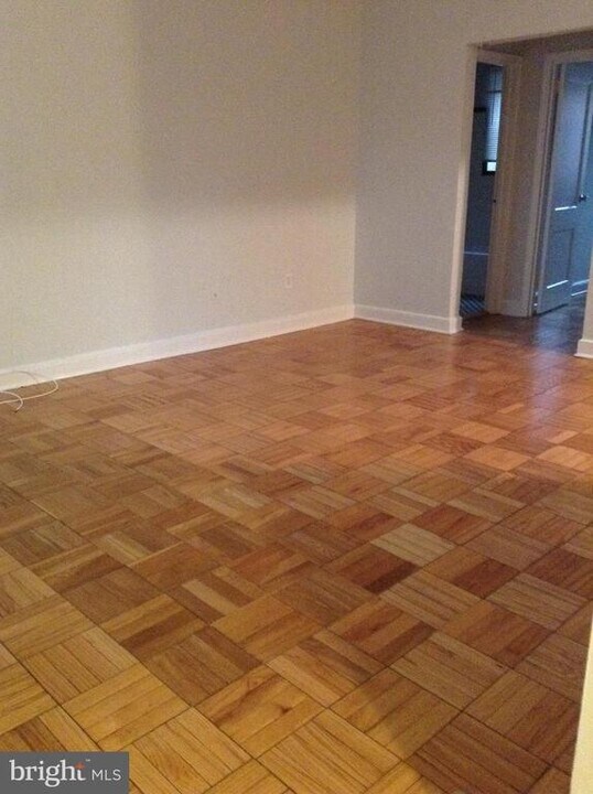 1726 N Quinn St in Arlington, VA - Building Photo