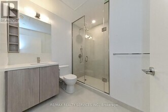 2020-2020 Bathurst St in Toronto, ON - Building Photo - Building Photo