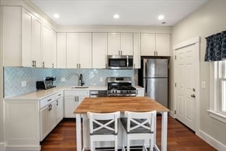 596 E 2nd St, Unit 3