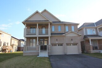 7804 Juneberry Dr in Niagara Falls, ON - Building Photo - Building Photo