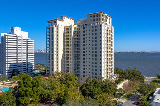 Bellamy on Bayshore Condos in Tampa, FL - Building Photo - Building Photo