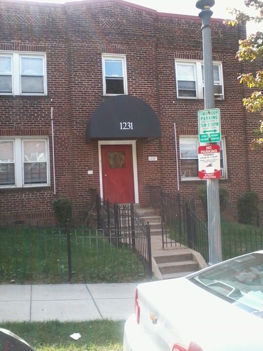 1231 Holbrook Ter NE, Unit Apartment #2 in Washington, DC - Building Photo