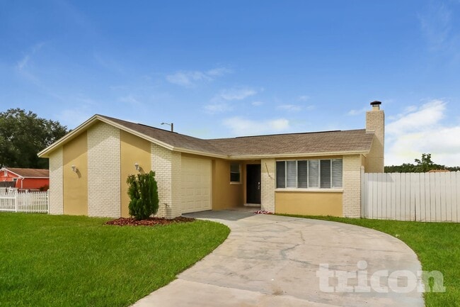 8235 Donaldson Dr
