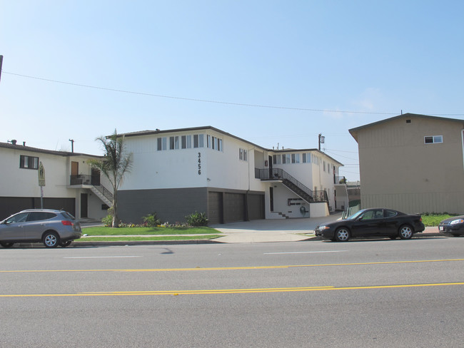 3456 Redondo Beach Blvd in Torrance, CA - Building Photo - Building Photo