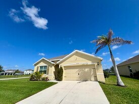 10736 SW Prato Wy in Port St. Lucie, FL - Building Photo