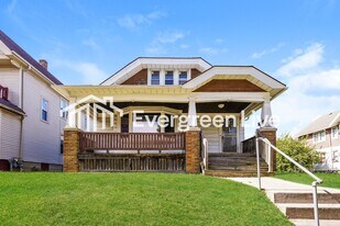 2523 N 50th St in Milwaukee, WI - Building Photo