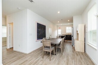 23631 Simmental Rd in Hockley, TX - Foto de edificio - Building Photo