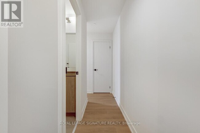 181-1181 Sterling Rd in Toronto, ON - Building Photo - Building Photo