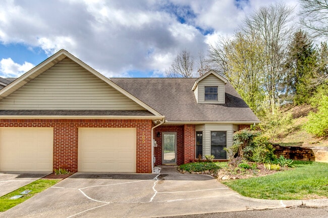 property at 103 Pinewood Dr