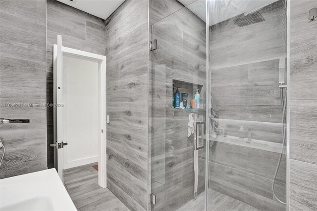 property at 3784 Sheridan Ave