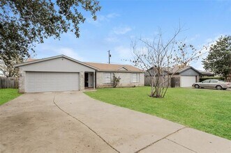 1403 Berry Dr in Cleburne, TX - Building Photo - Building Photo