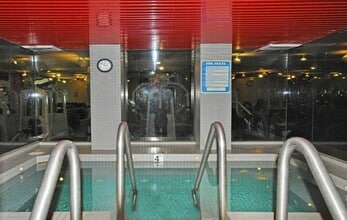 1530 Key Blvd, Unit 422 in Arlington, VA - Foto de edificio - Building Photo